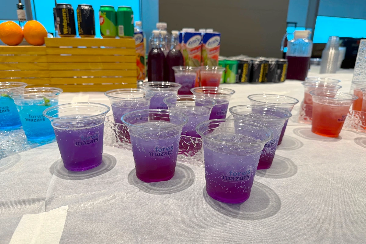 香港雞尾酒到會服務 紫色特色雞尾酒現場調製 適合企業活動及派對